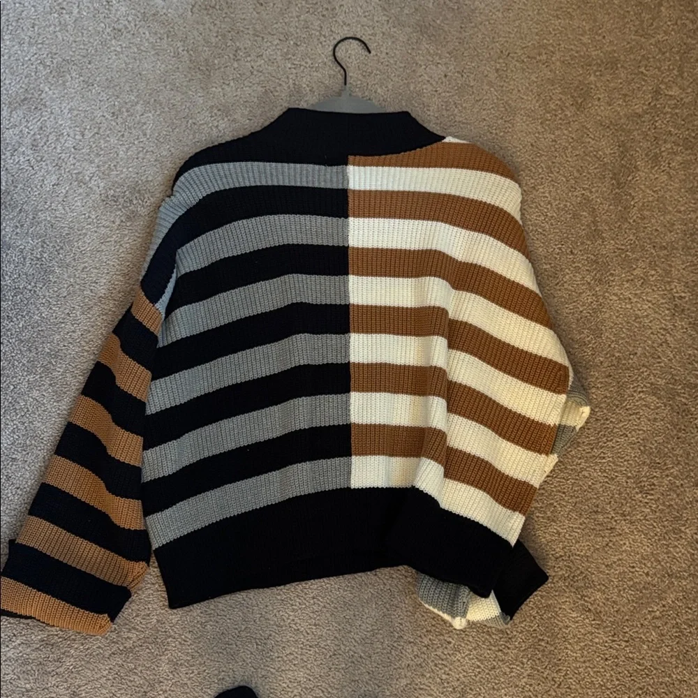 Sweater - Picture 2 of 3